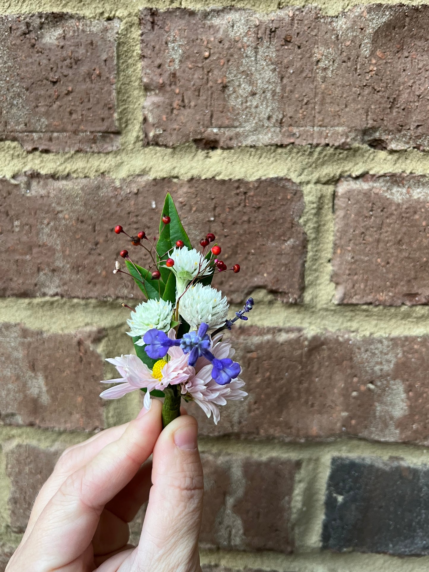 Corsages, Mini Bouquets, & Boutonnières