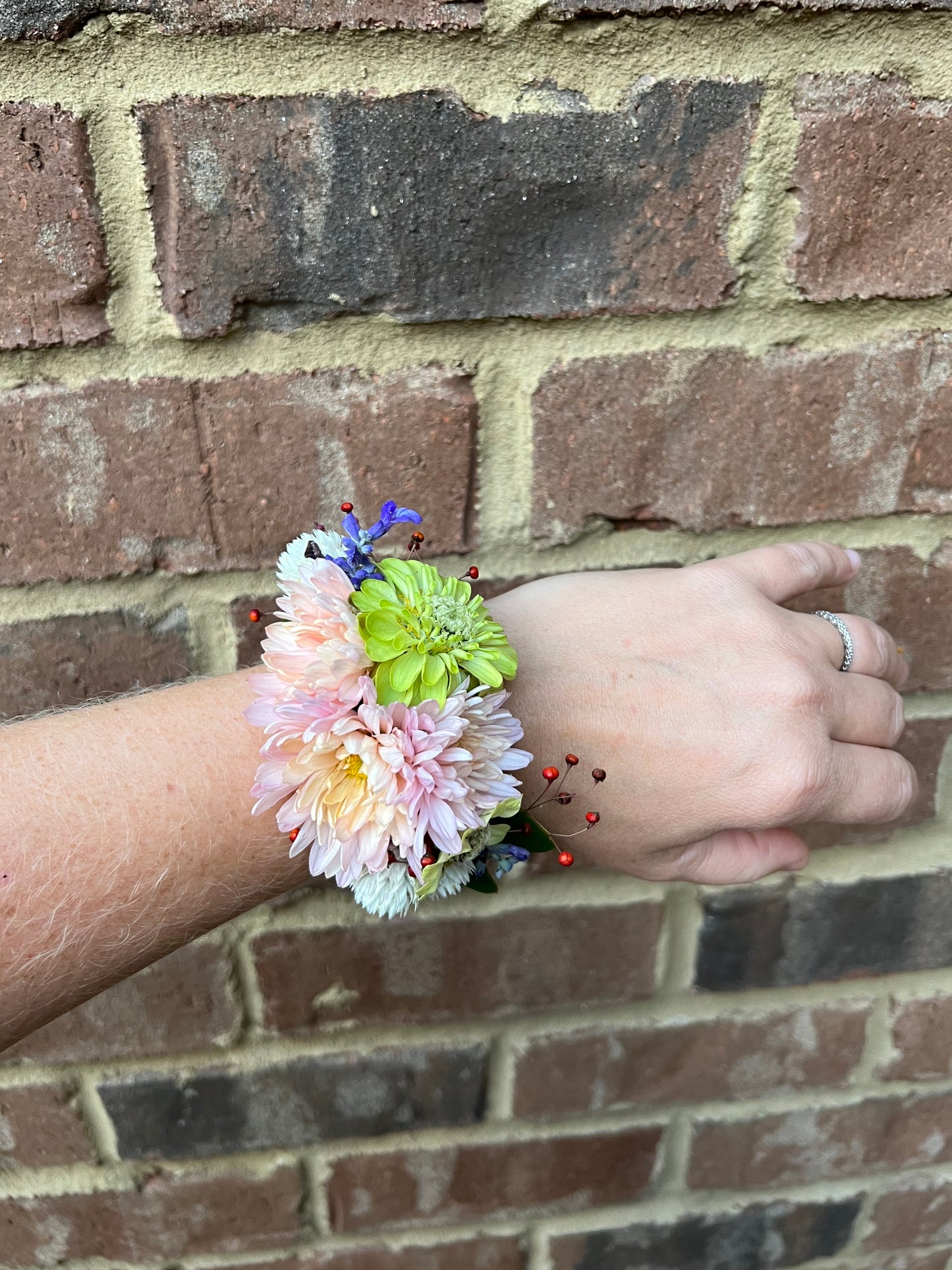 Corsages, Mini Bouquets, & Boutonnières